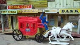 Plastic Toy Cowboys and Indians, Toy Soldiers, Playsets, Plastic Toys
